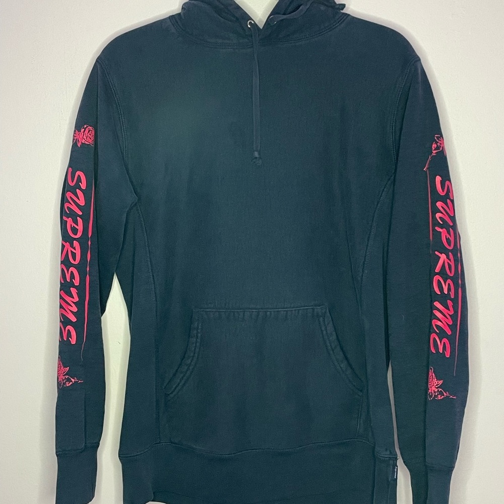 Supreme sweater size medium